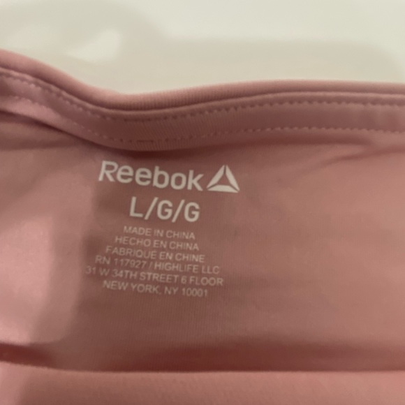 Reebok light pink loose shorts - Picture 2 of 5